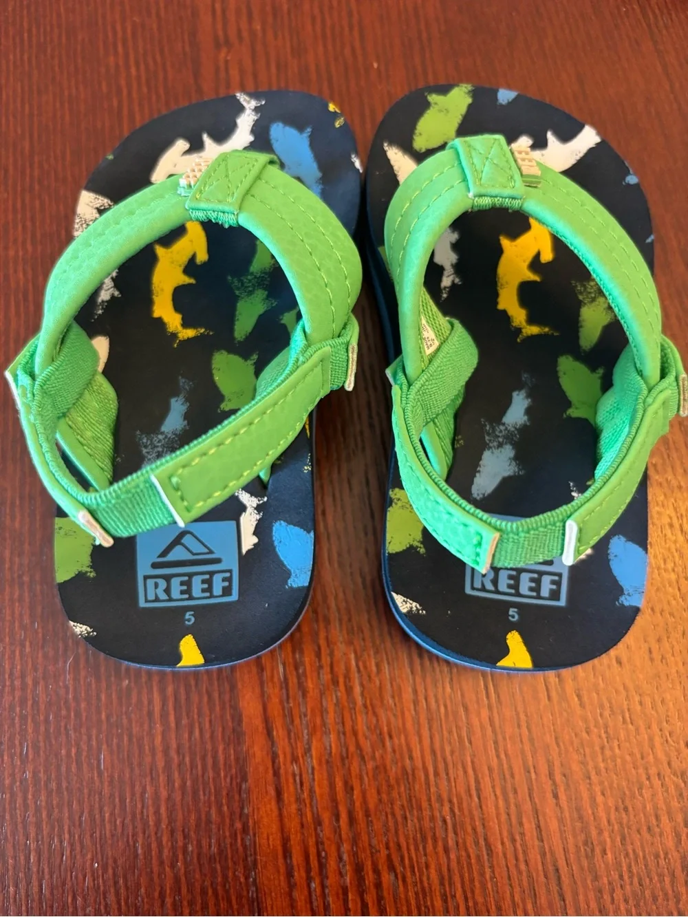 Reef Toddler Shark Ahi Sling Back Flip Flops Size 5 Beach Pool Summer Vacation